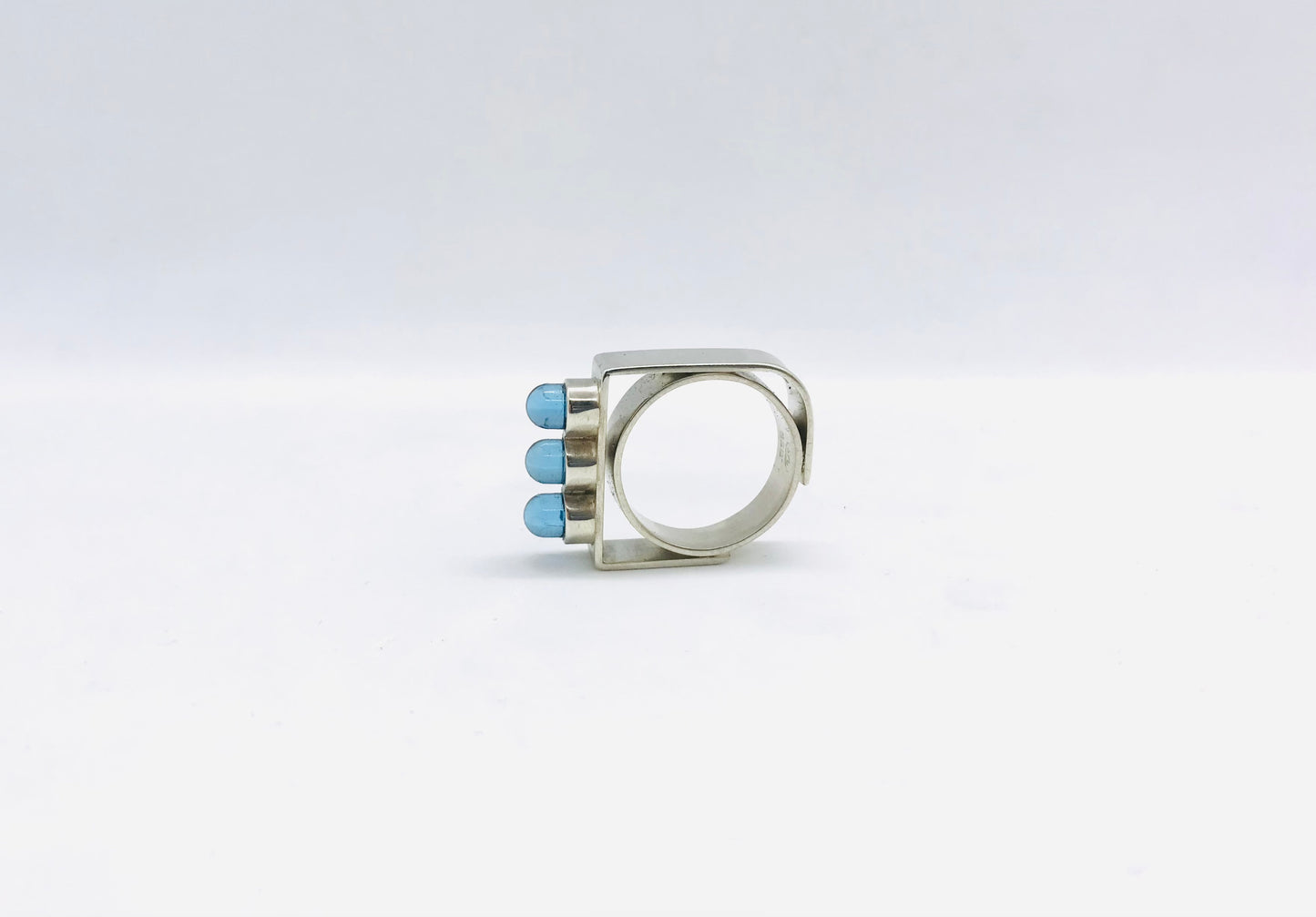 Flashy Ring